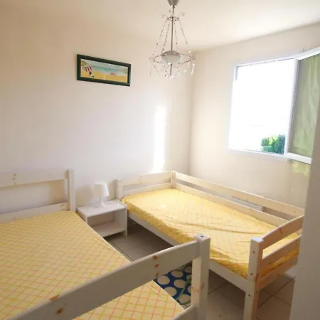 Charmante Maison Pour 4 Personnes Avec Terrasse, A 1,8 Km De La Et Proche Des Commodites - Fr-1-357-76
