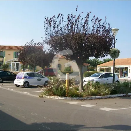 Charmante Maison Pour 4 Personnes Avec Terrasse, A 1,8 Km De La Et Proche Des Commodites - Fr-1-357-76 Holiday home