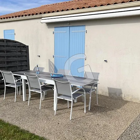 Charmante Maison Pour 4 Personnes Avec Terrasse, A 1,8 Km De La Et Proche Des Commodites - Fr-1-194-381