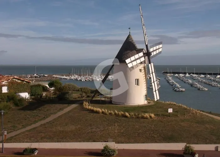 Hébergement de vacances Charmante Maison Pour 4 Personnes Avec Terrasse, à 1,8 Km De La Et Proche Des Commodités - Fr-1-357-76 Saint-Vincent-sur-Jard