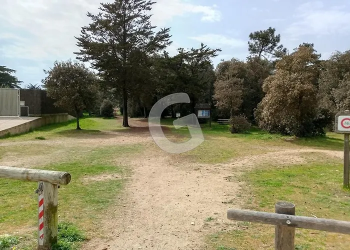 Hébergement de vacances Charmante Maison Pour 4 Personnes Avec Terrasse, à 1,8 Km De La Et Proche Des Commodités - Fr-1-357-76 Saint-Vincent-sur-Jard