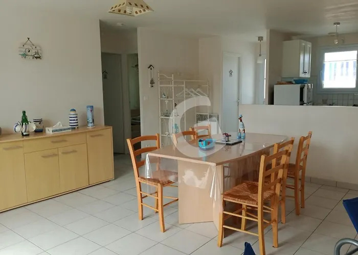 Charmante Maison Pour 4 Personnes Avec Terrasse, à 1,8 Km De La Et Proche Des Commodités - Fr-1-357-76 Hébergement de vacances Saint-Vincent-sur-Jard